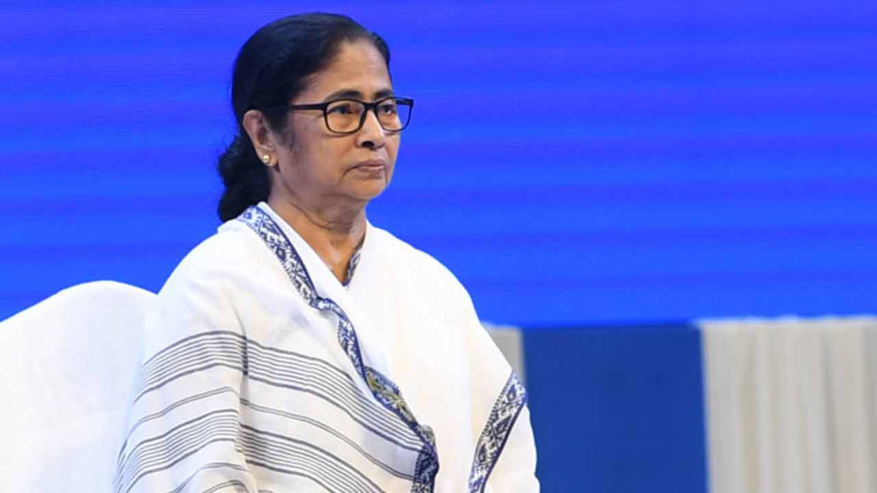 Bangladesh crisis | బంగ్లాదేశ్‌ ప్రజలకు ఆశ్రయం కల్పిస్తాం: మమతా బెనర్జీ