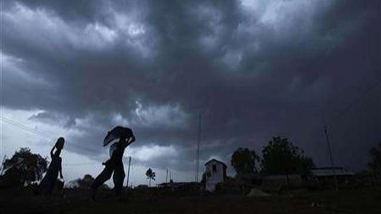 Monsoon | శుభవార్త చెప్పిన ఐఎండీ..! జూన్‌ ఒకటిన కేరళను తాకనున్న రుతుపవనాలు..!