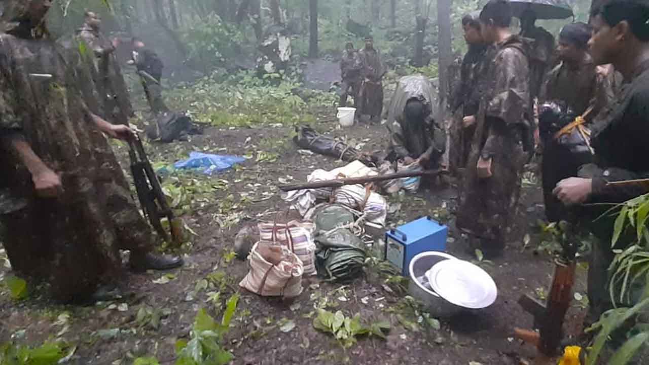 ఛత్తీస్‌గఢ్‌లో ఇద్దరు మావోయిస్టులు మృతి!