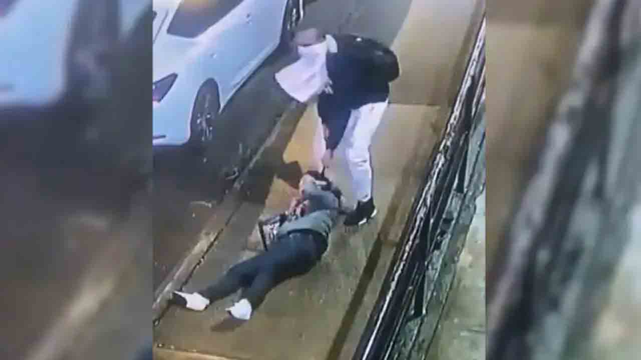 Watch: మహిళ మెడకు బెల్ట్‌ బిగించి ఈడ్చుకెళ్లి.. కార్ల మధ్యలో అత్యాచారం