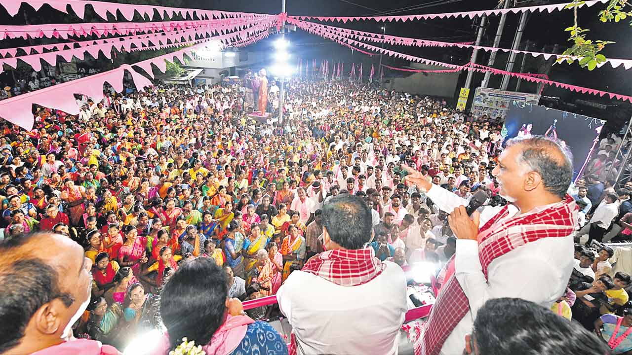 కేసీఆర్‌ బస్సుయాత్రతో వణుకుతున్న రేవంత్‌