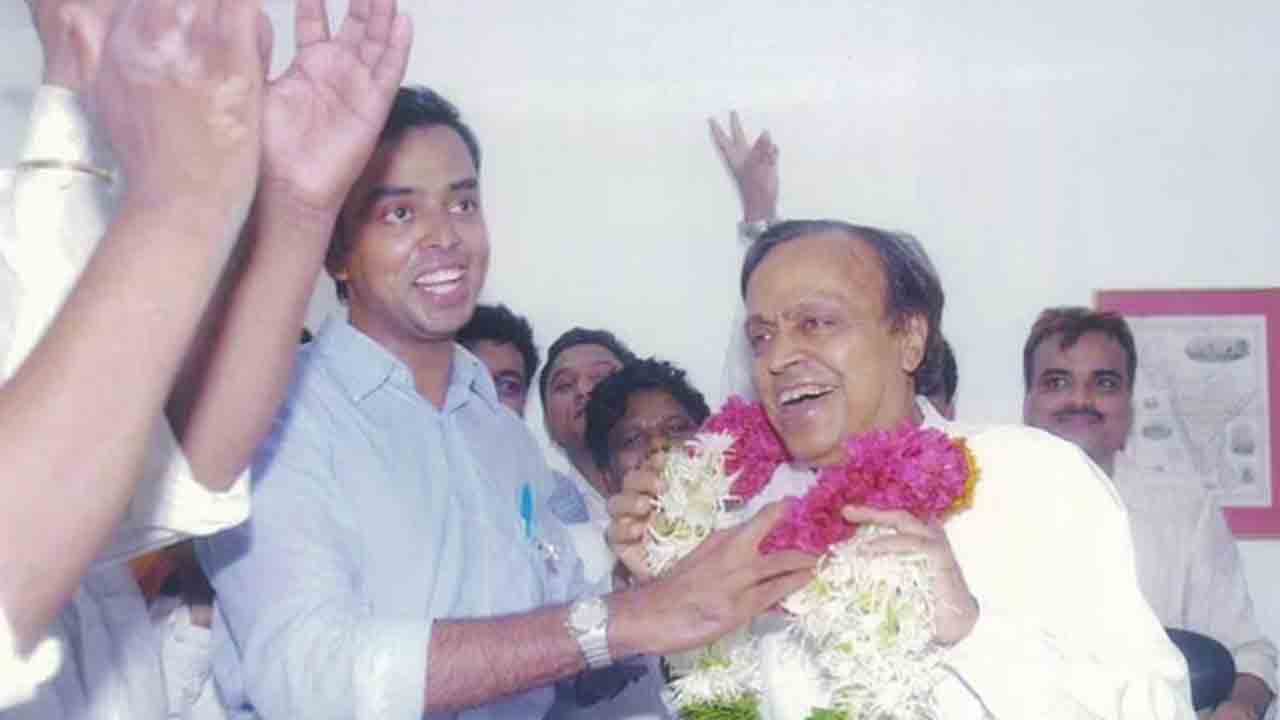 Milind Deora | 20 ఏళ్లలో తొలిసారి లోక్‌సభ ఎన్నికల్లో పోటీ చేయడం లేదు: ఎంపీ మిలింద్ డియోరా