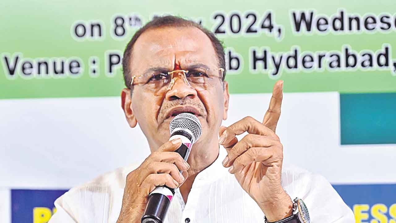 Minister Komatireddy | భారీ వర్షం కురిసినా హైదరాబాద్‌లో కరెంటు పోలేదు: మంత్రి కోమటిరెడ్డి