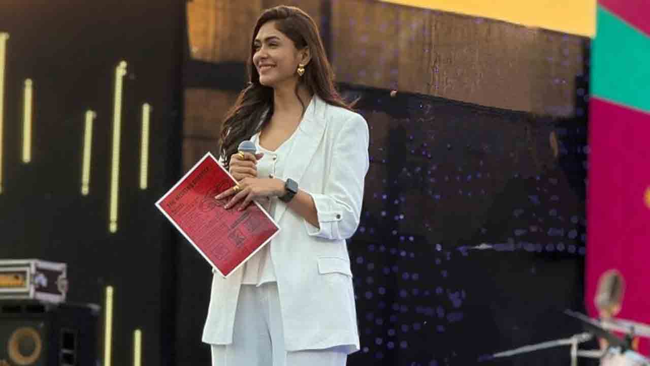 Mrunal Thakur | పవర్‌ సూట్‌లో మృణాళ్‌ ఠాకూర్‌ మెరుపులు.. ట్రెండింగ్‌లో స్టిల్స్ !