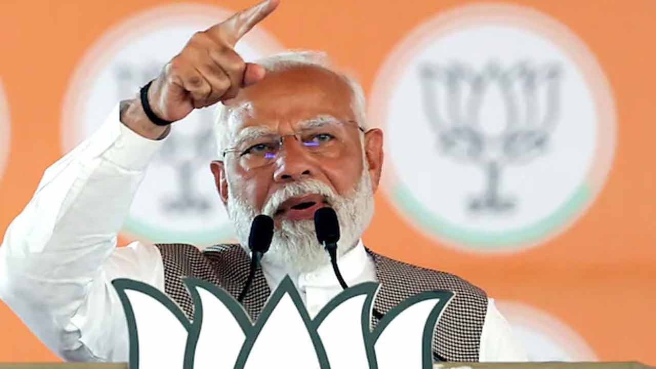 PM Modi | కేంద్రంలో బలమైన ప్రభుత్వం ఉండబట్టే పాక్‌ చేతికి బాంబు స్థానంలో భిక్షపాత్ర వచ్చింది : ప్రధాని మోదీ