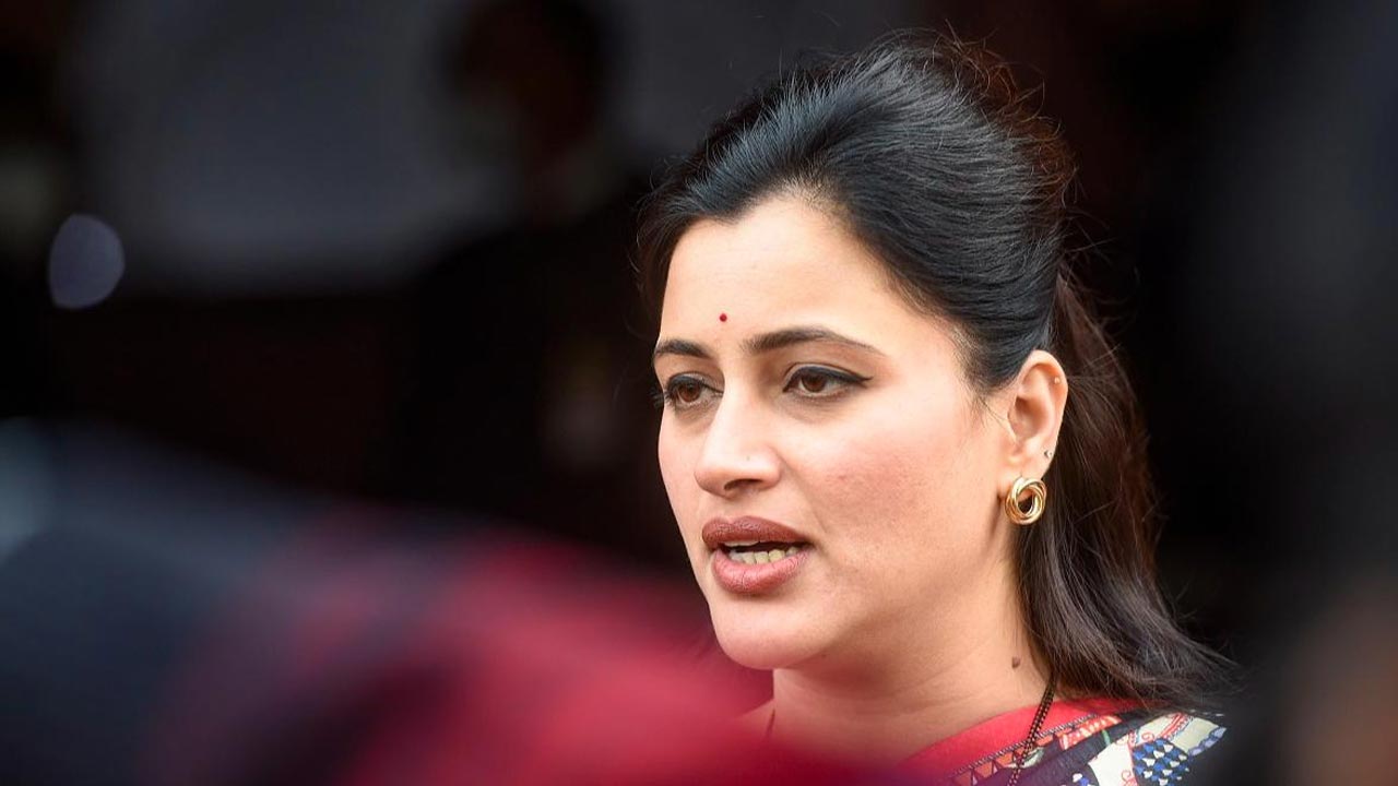 Navneet Kaur | ఎంపీ నవనీత్‌ కౌర్‌ రాణాపై మరో కేసు నమోదు