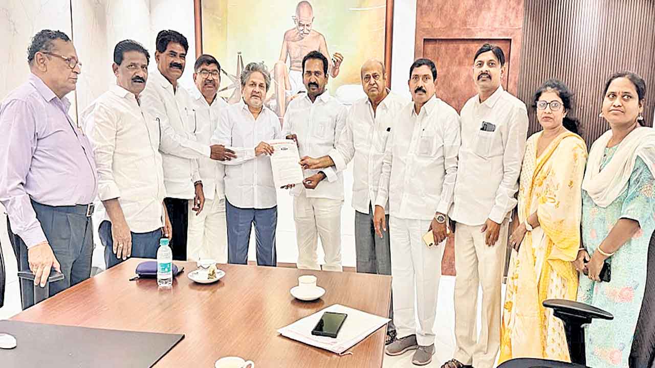 50% ఫిట్‌మెంట్‌ ప్రకటించాలి: పీఆర్టీయూ టీఎస్‌