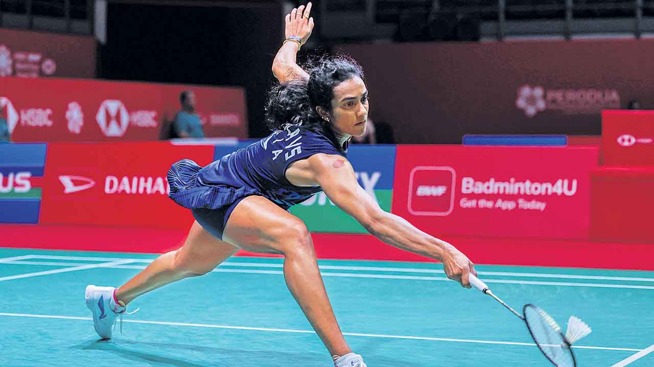 క్వార్టర్స్‌కు సింధు, అష్మిత