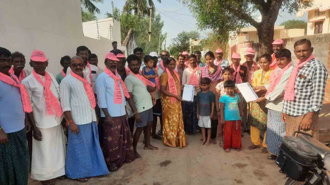 క్యామ మల్లేశ్‌ను భారీ మెజార్టీతో గెలిపించాలి