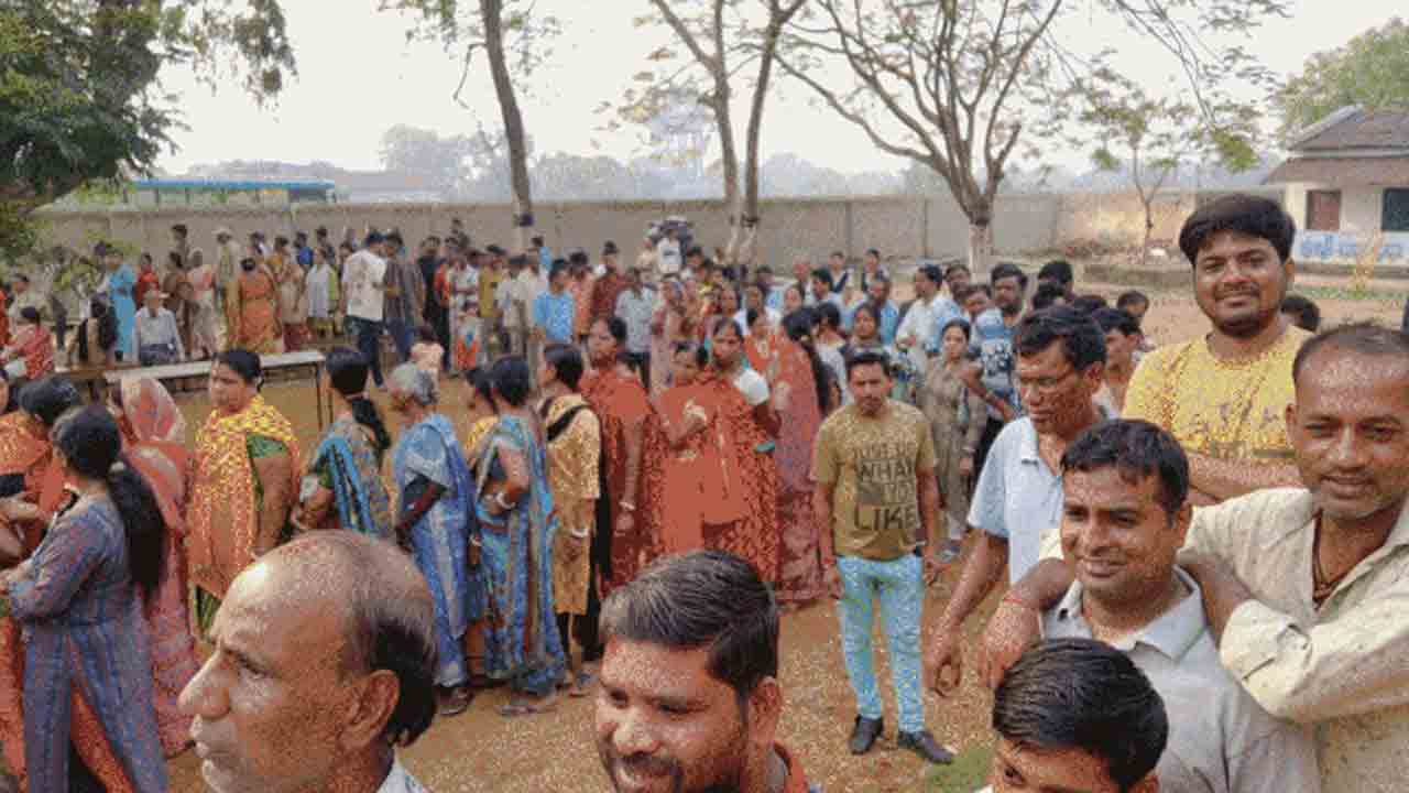 Lok Sabha elections | మధ్యాహ్నం 1 గంట వరకు దేశవ్యాప్తంగా 40.3 శాతం పోలింగ్‌.. బెంగాల్‌,   ఏపీలో ఘర్షణలు