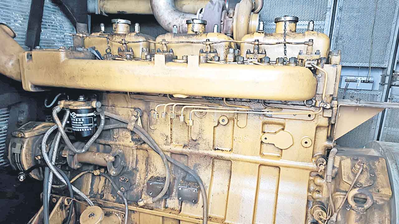 రాజన్న భక్తులకు కరెంట్‌ కష్టాలు