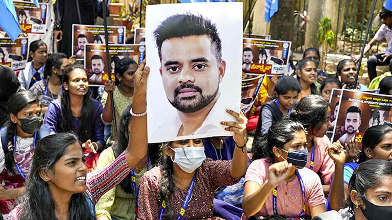 Prajwal Revanna | బీజేపీకి ప్రజ్వల్‌ పోటు!.. లోక్‌సభ ఎన్నికల్లో సెక్స్‌ స్కాండల్‌ ప్రభావం