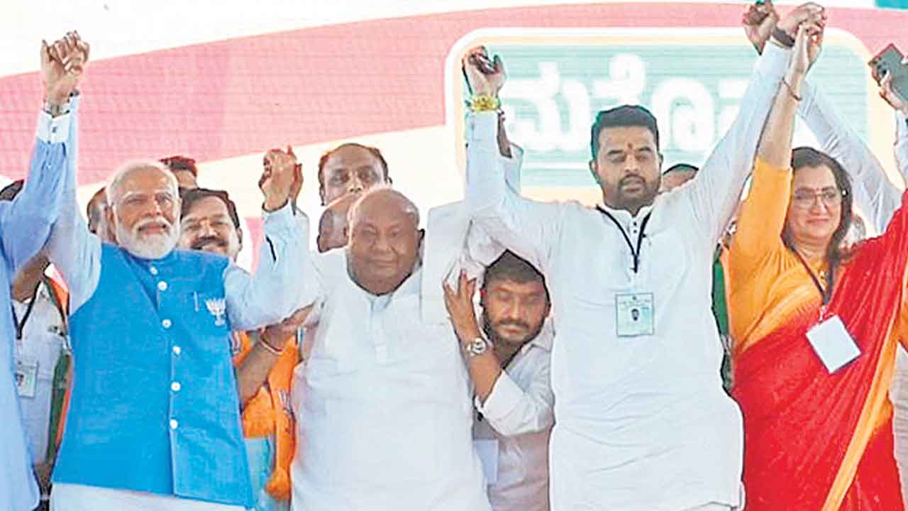 400 మందిపై లైంగిక దాడి!
