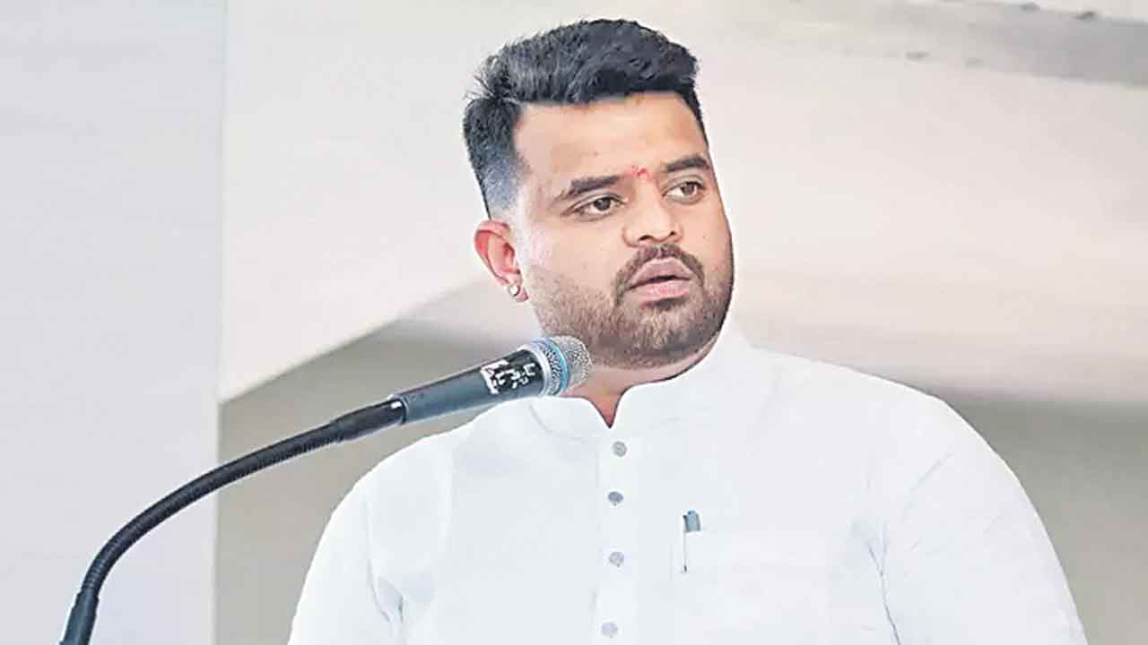 ప్రజ్వల్‌కు విదేశాంగ శాఖ షోకాజ్‌ నోటీస్‌