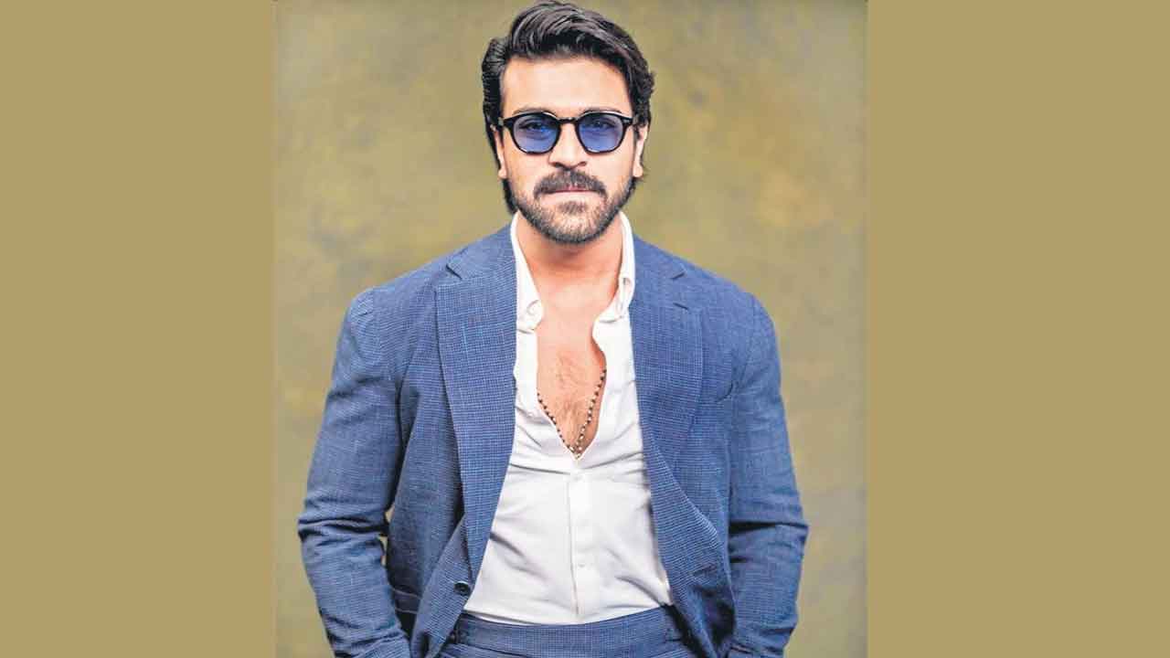 రంగస్థలం తరహాలో విలేజ్‌ సెట్‌