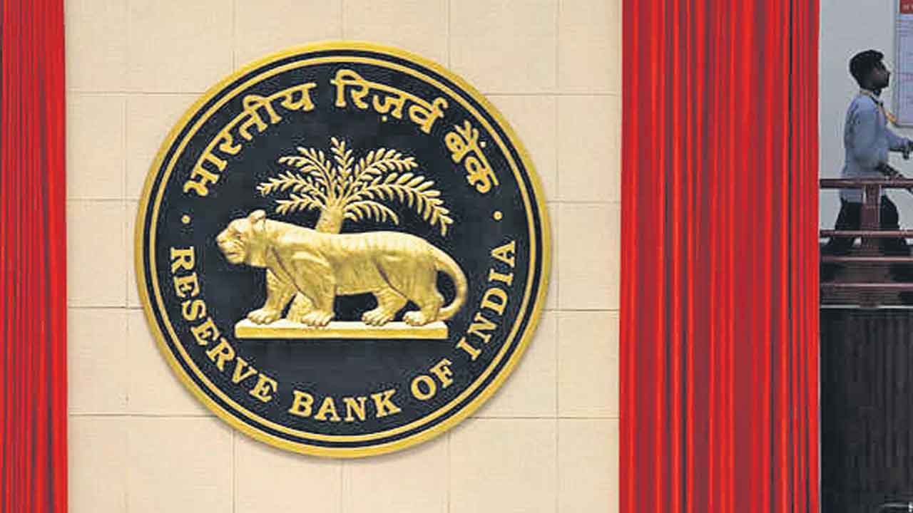 RBI | ఎండలు, వర్షాల ఆధారంగా వడ్డీరేట్ల సవరింపులు.. వాతావరణంతో ఆర్బీఐకి లింకేంటి?