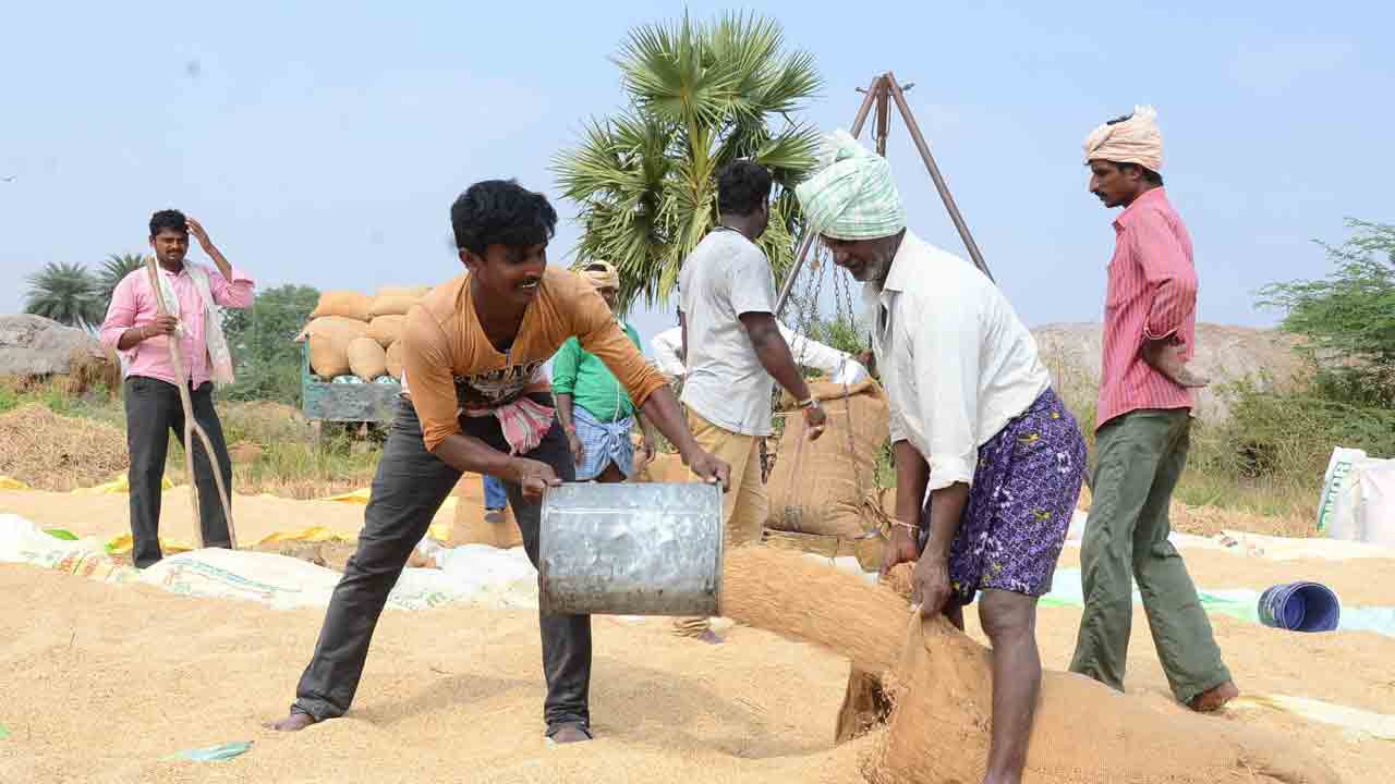బోనస్‌పై మాట తప్పిన సర్కారు