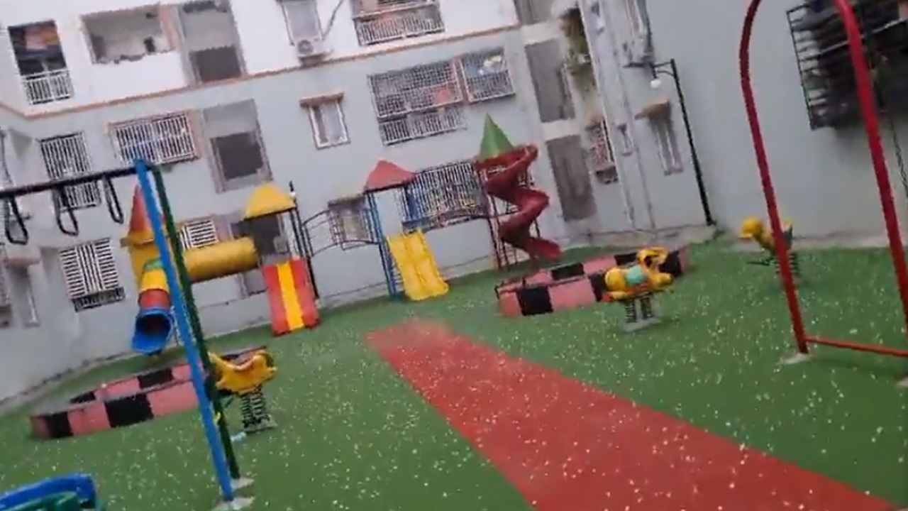 Rains | తెలంగాణ జిల్లాల్లో ఉరుములు, ఈదురుగాలులతో వాన.. పలుచోట్ల వడగండ్లు..