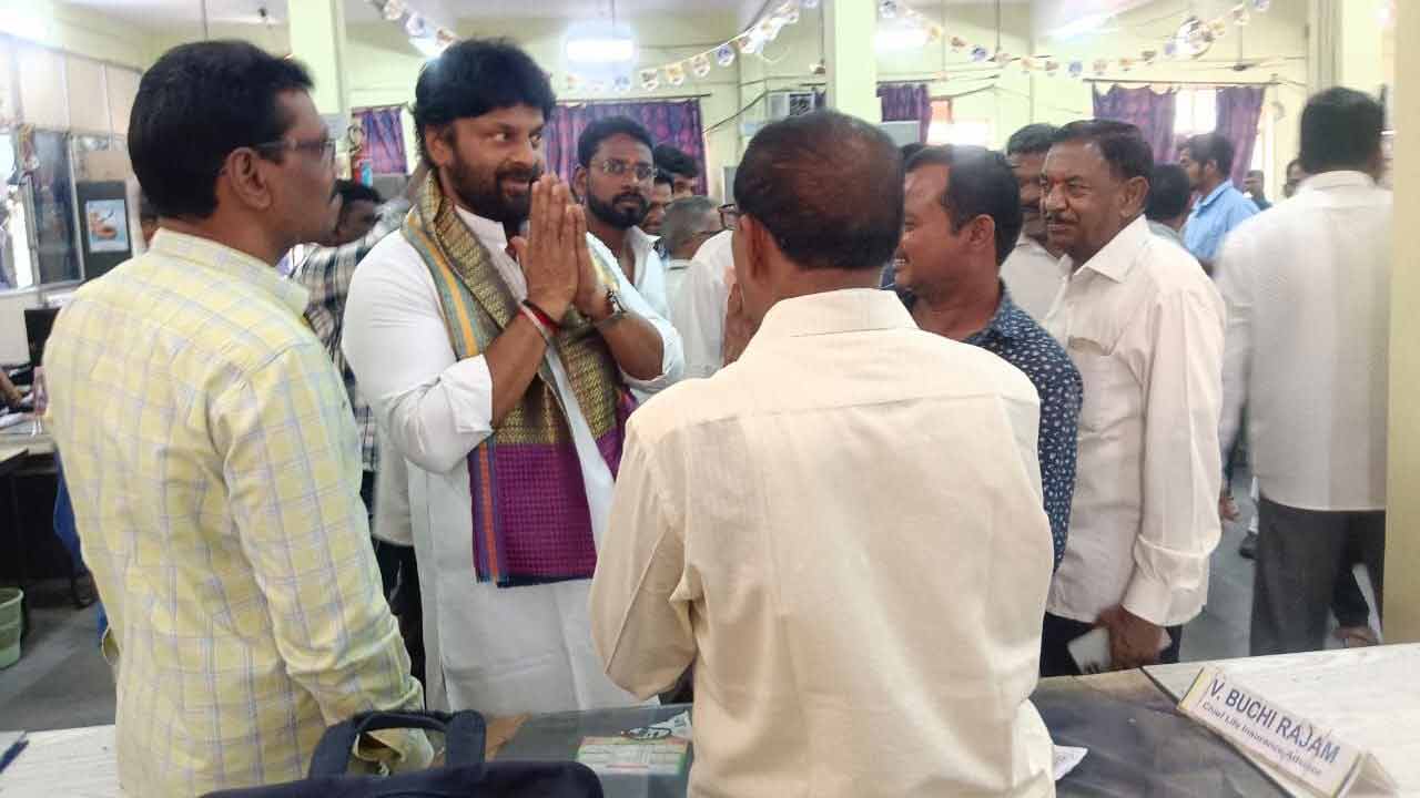 ఈసీ గీత దాటిన ఎమ్మెల్యే మకాన్‌సింగ్‌