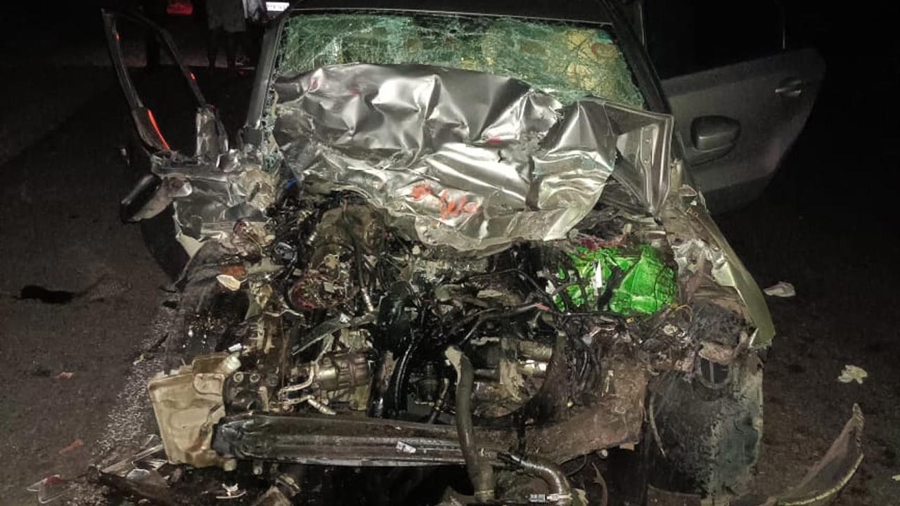 Road accident | జగిత్యాలలో కారును ఢీకొట్టిన లారీ.. కొడుకు మృతి, తండ్రికి తీవ్ర గాయాలు