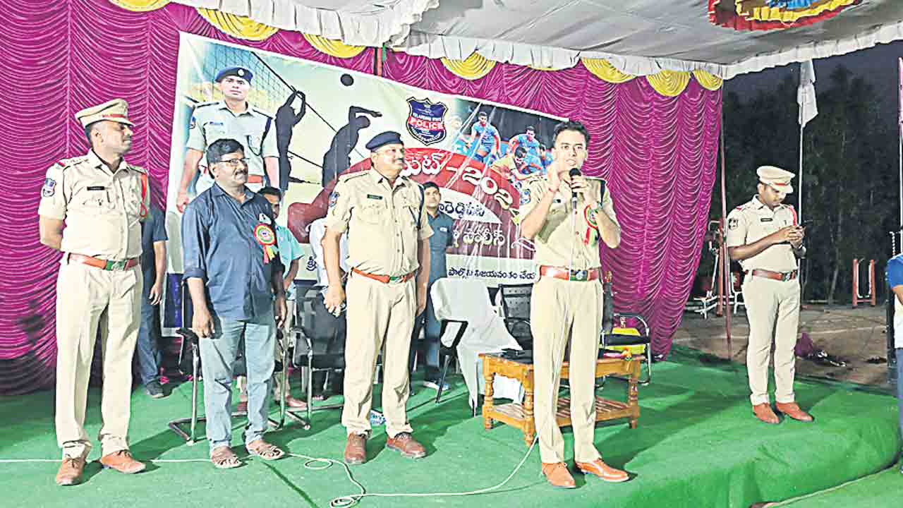 క్రీడలతో ఉజ్వల భవిష్యత్‌