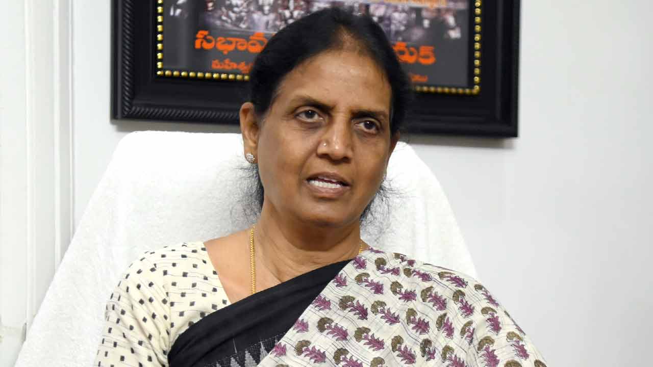 Sabitha Indra Reddy | పాఠ్య‌పుస్త‌కాల్లో కేసీఆర్ పేరుంటే త‌ప్పేంటి..? చంద్ర‌బాబును చూసి నేర్చుకో.. రేవంత్‌పై స‌బిత ఫైర్