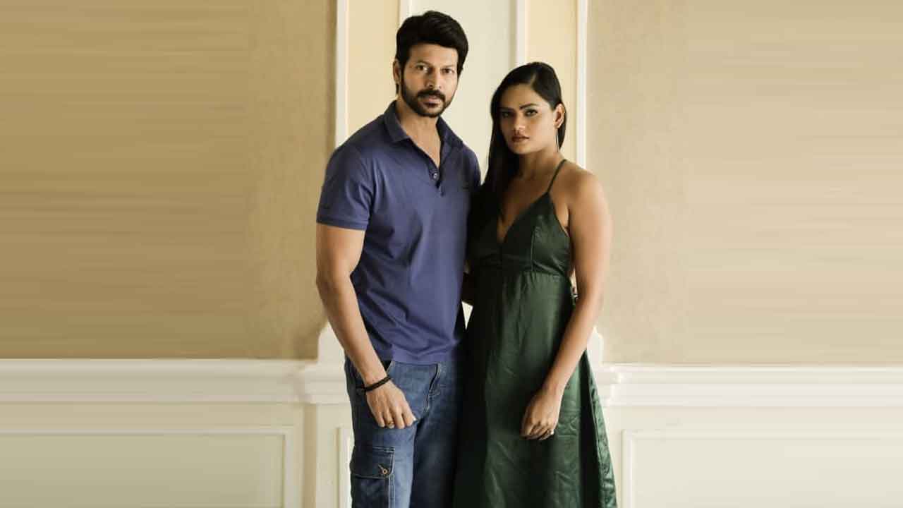 రొమాంటిక్ ఎంటర్టైనర్ సిల్క్ శారీ