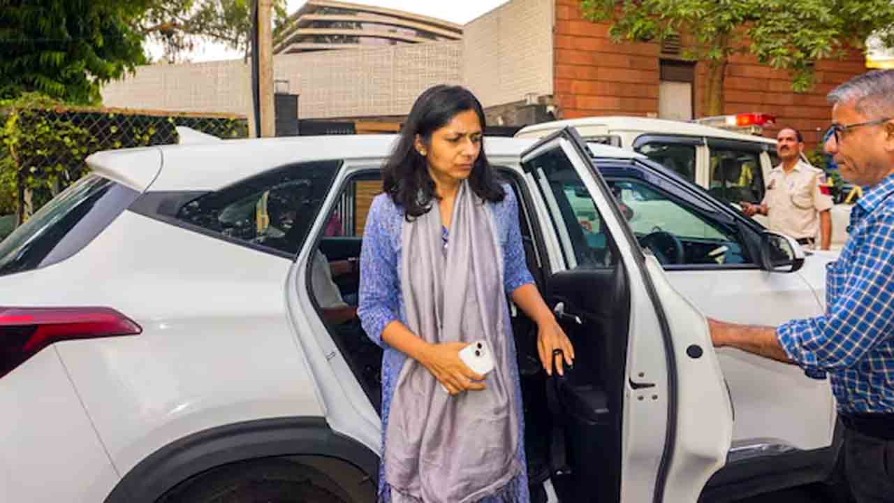 Swati Maliwal | నా వ్యక్తిగత ఫొటోలు లీక్‌ చేసేందుకు కుట్రలు.. సొంత పార్టీపై స్వాతి మలివాల్‌ సంచలన ఆరోపణలు