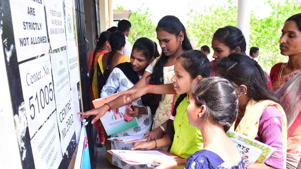 సజావుగా పాలీసెట్‌