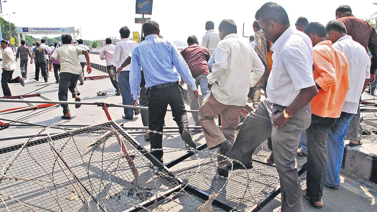 బరిగీసి నిలిచినం.. గెలిచినం
