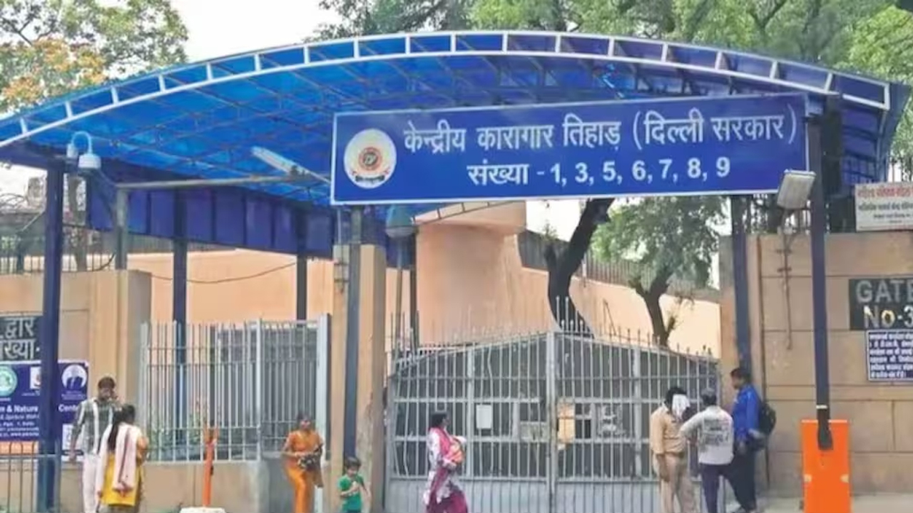 Bomb threat | తిహార్‌ జైలును పేల్చేస్తామని బెదిరింపు..! సర్వత్రా ఆందోళనలు..!