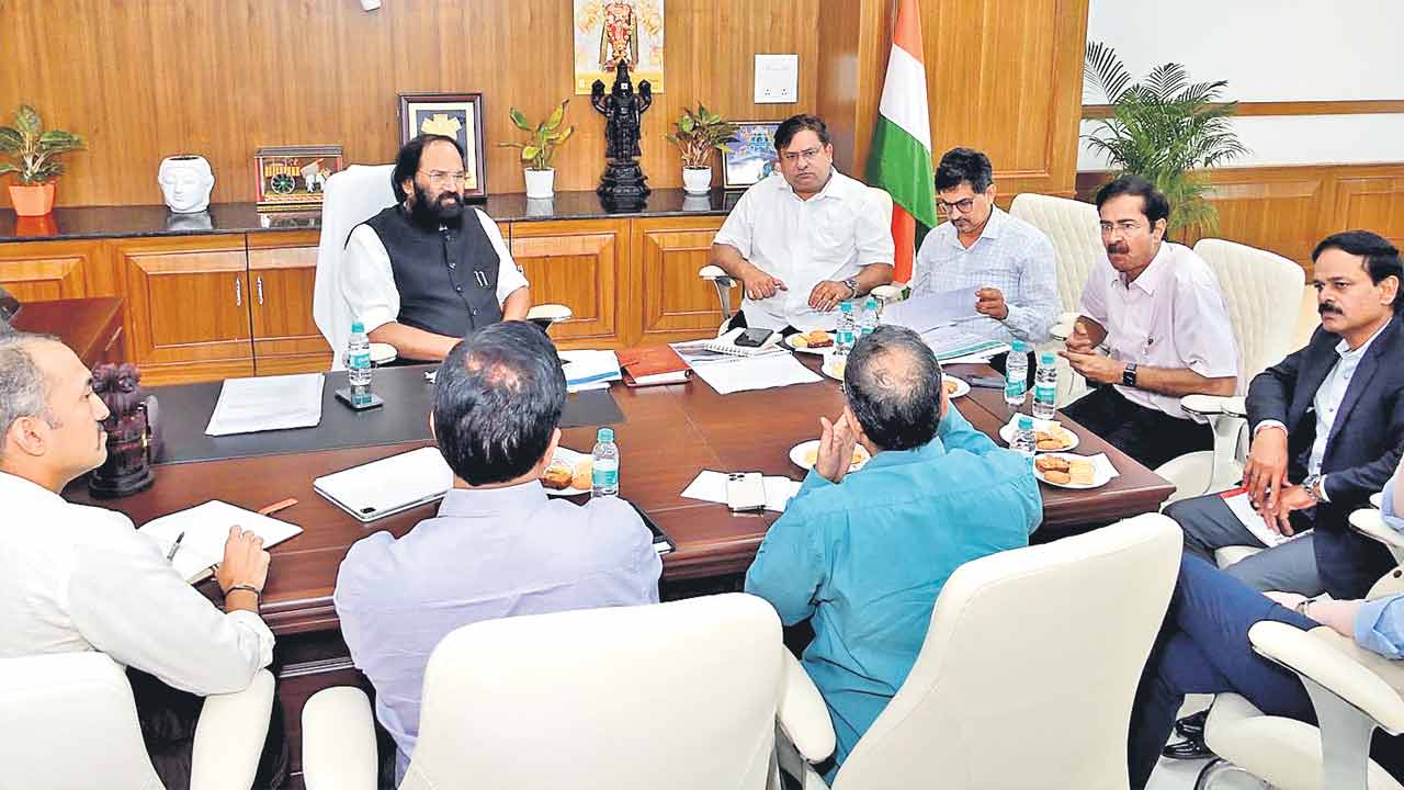 సత్వరమే కాళేశ్వరం పునరుద్ధరణ పనులు