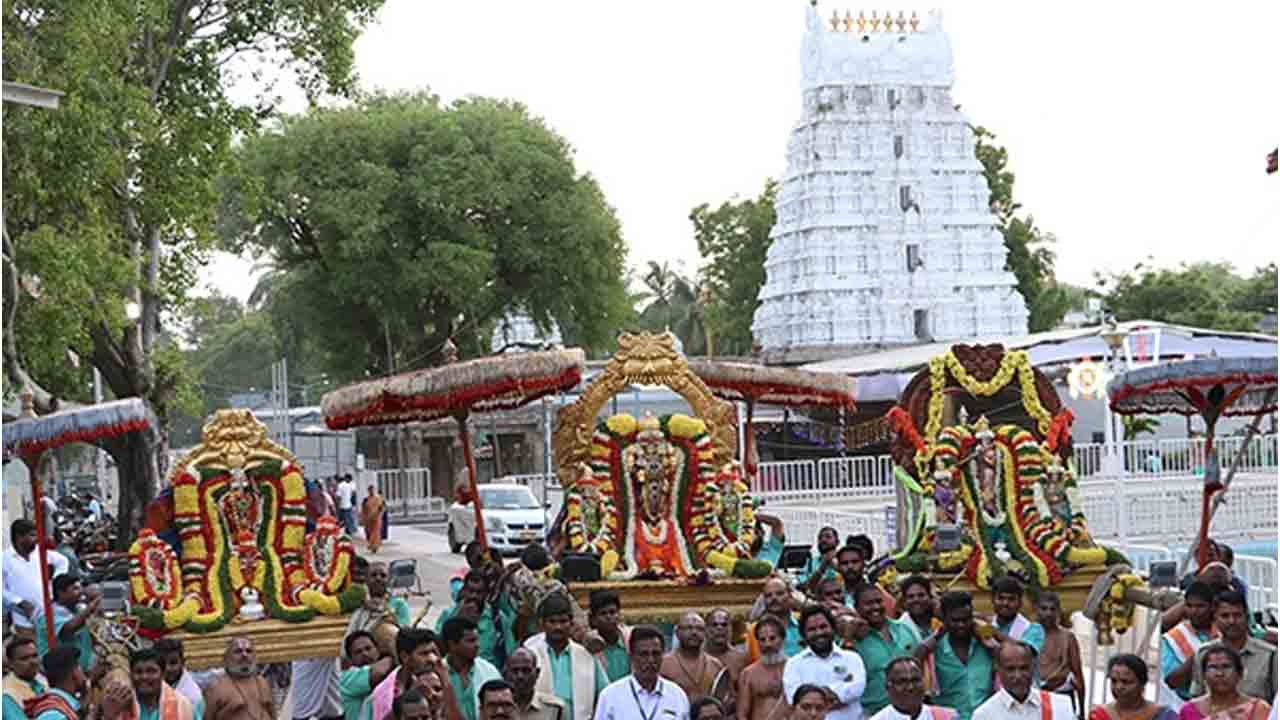 Vasantotsavam | వైభవంగా ముగిసిన కల్యాణ వేంకటేశ్వరస్వామి వసంతోత్సవాలు