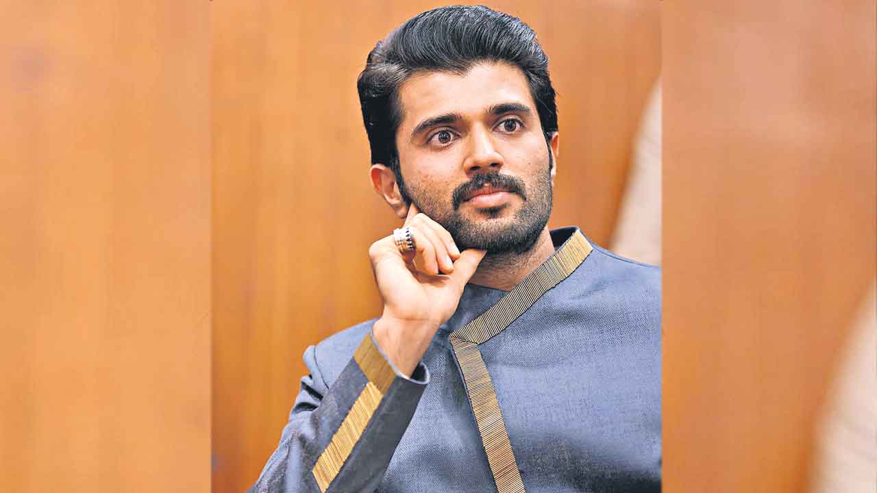 విశాఖ తీరంలో యాక్షన్‌