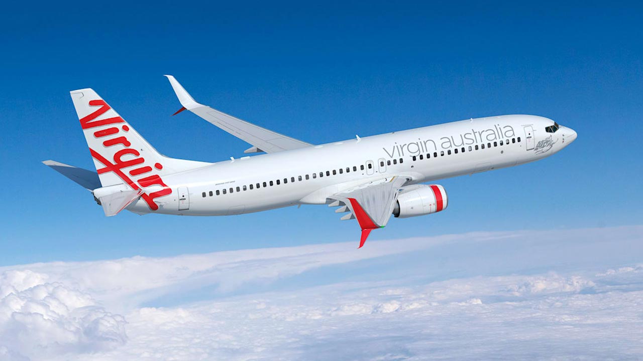 Nude man in Flight | విమానంలో నగ్నంగా పరుగులు తీసిన ప్రయాణికుడు.. అత్యవసరంగా ల్యాండింగ్‌..!