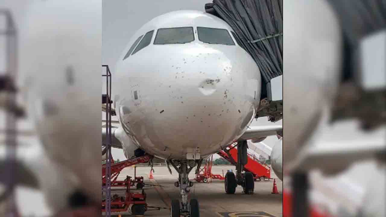 Vistara Flight | వడగళ్లతో దెబ్బతిన్న విస్తారా విమానం.. ఒడిశాలో ఎమర్జెన్సీ ల్యాండింగ్