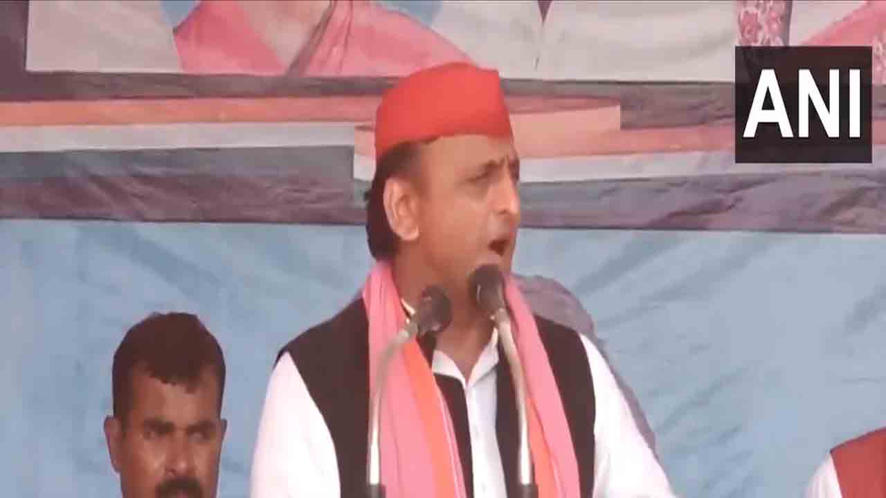 Loksabha Elections 2024 | కాషాయ పార్టీ కుట్ర‌ల నుంచి రాజ్యాంగాన్ని కాపాడుకోవాలి : అఖిలేష్ యాద‌వ్‌