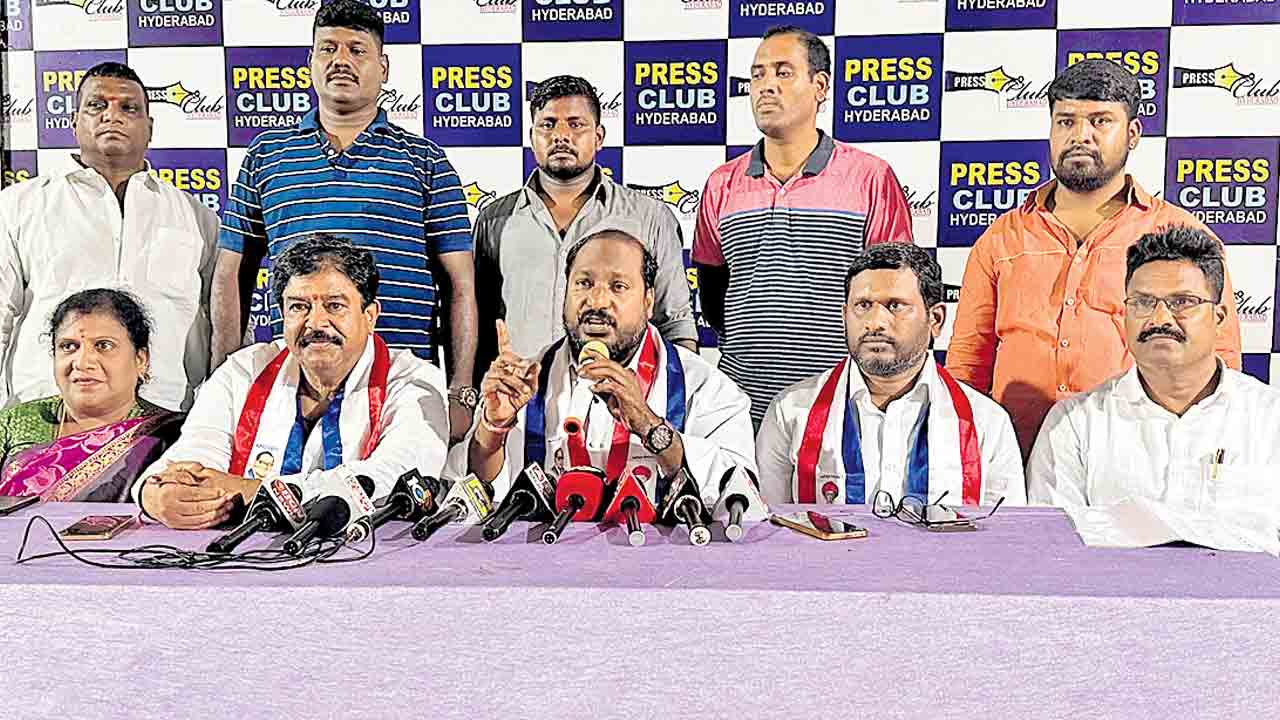 ముందు బీసీల లెక్కలు తేల్చండి