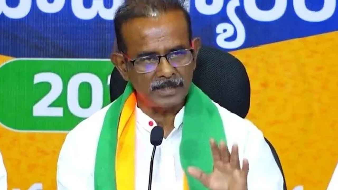 Boora Narsaiah Goud | బ్యాంకులు అప్పు ఇవ్వకుంటే రుణమాఫీ చేయరా?: మాజీ ఎంపీ బూర