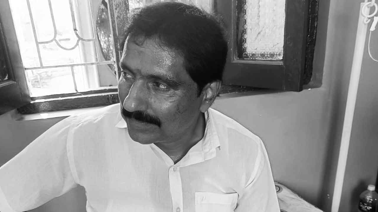 Congress goons | బీఆర్ఎస్ నాయకుడు బుర్ర శంకర్ గౌడ్‌పై మంత్రి శ్రీధర్ బాబు అనుచరుల దాడి