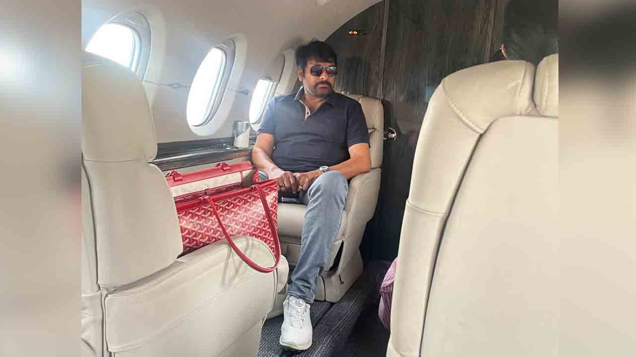 Megastar Chiranjeevi | ఢిల్లీకి బయలుదేరిన మెగాస్టార్ చిరంజీవి.. ఎందుకంటే?