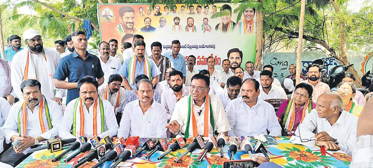 క్యాంప్‌ ఆఫీస్‌ ప్రారంభానికి ముహూర్తాల్లేవ్‌!