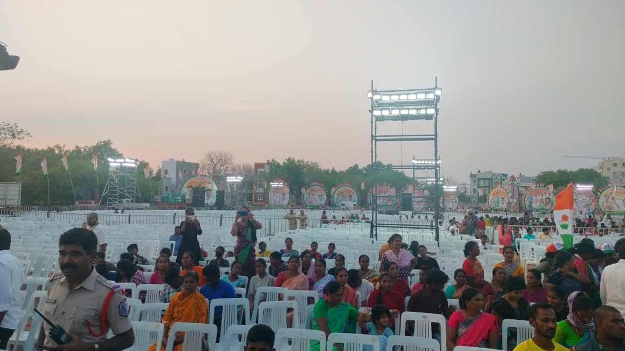 Rahul Gandhi | సరూర్‌నగర్‌లో కాంగ్రెస్‌ సభ అట్టర్‌ప్లాఫ్‌.. రాహుల్‌ గాంధీ మీటింగ్‌కు జనాలు కరవు