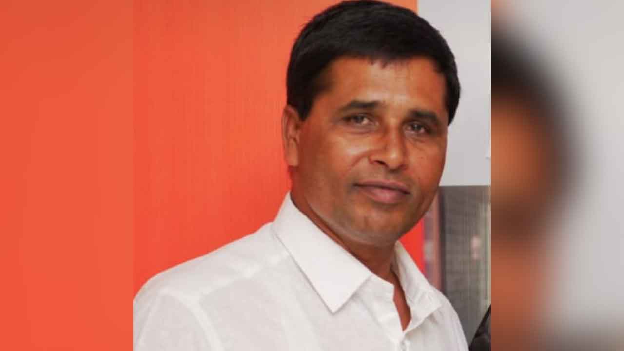 Committed suicide | ఉరేసుకొని హెడ్‌ కానిస్టేబుల్ ఆత్మహత్య