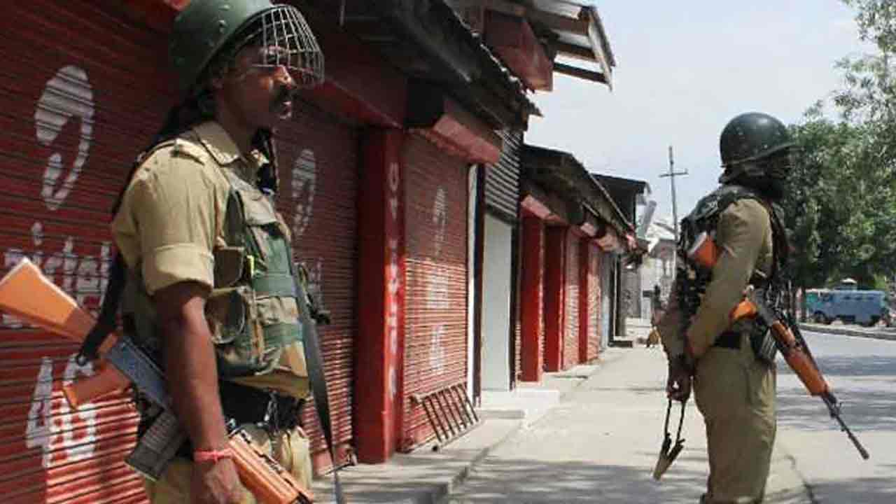 Lt. Colonels: ముగ్గురు లెఫ్టినెంట్ క‌ల్న‌ల్స్‌పై హ‌త్యాయ‌త్నం కేసు