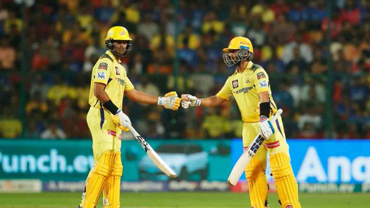 RCB vs CSK | ఫెర్గూస‌న్‌కు బిగ్ వికెట్.. క‌ష్టాల్లో చెన్నై సూప‌ర్ కింగ్స్