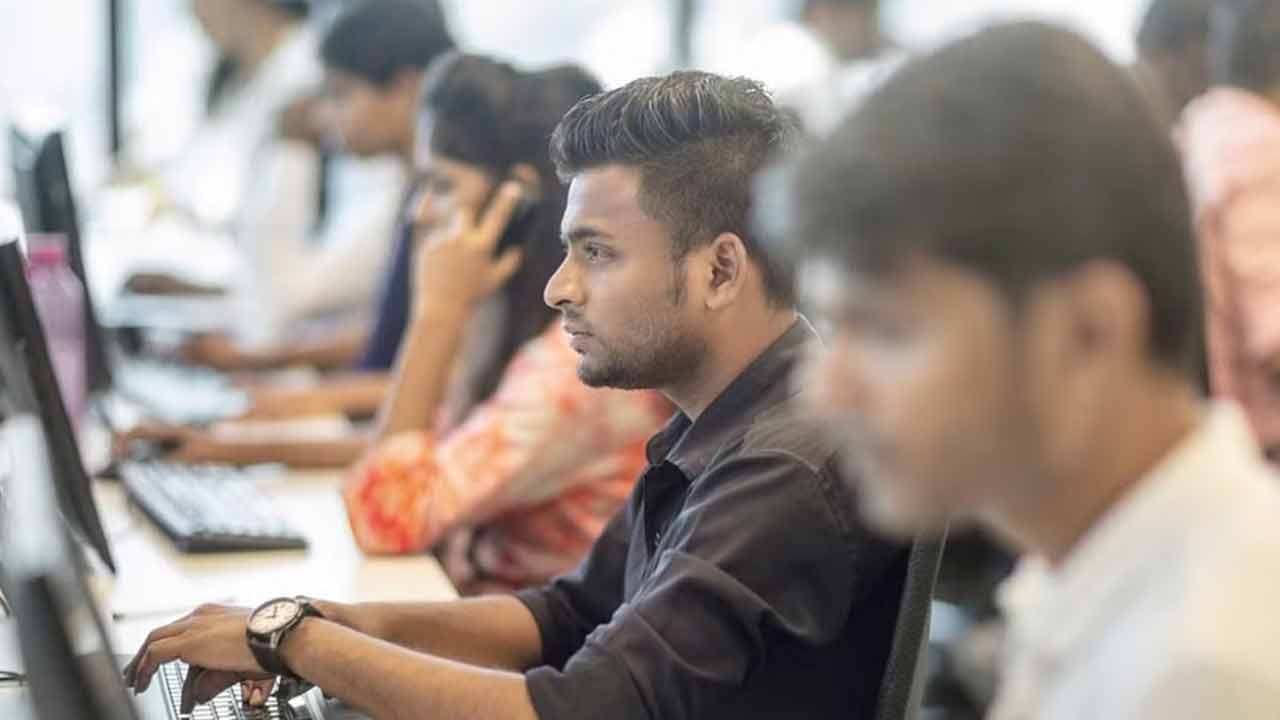 2030 నాటికి 11.5 కోట్ల ఉద్యోగాలు అవసరం