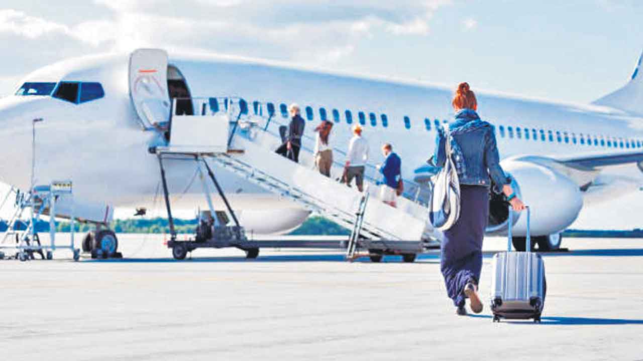 Air Passengers | కోటి దాటారు.. మరింత పెరిగిన దేశీయ విమాన ప్రయాణికుల సంఖ్య