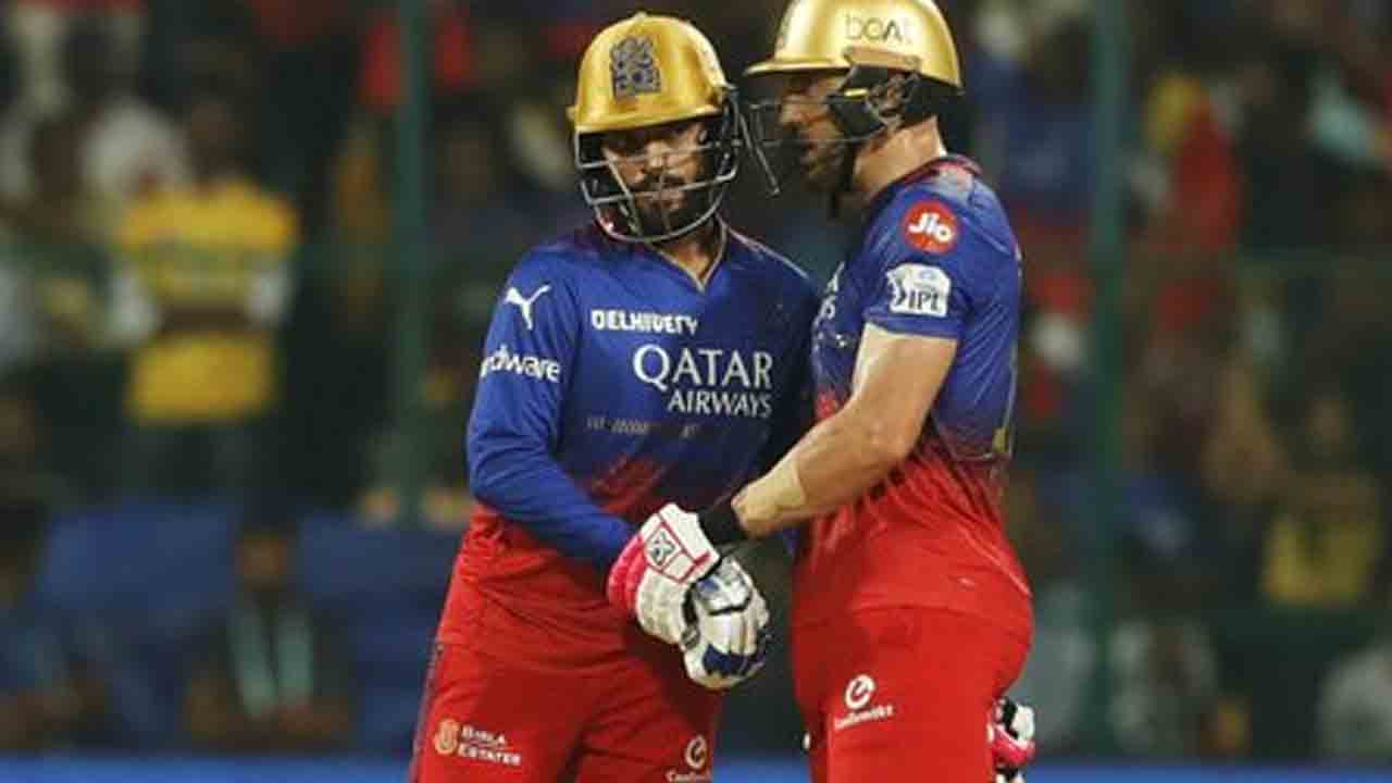 RCB vs CSK | డూప్లెసిస్ హాఫ్ సెంచ‌రీ.. 13 ఓవ‌ర్ల‌కు ఆర్సీబీ స్కోర్..?