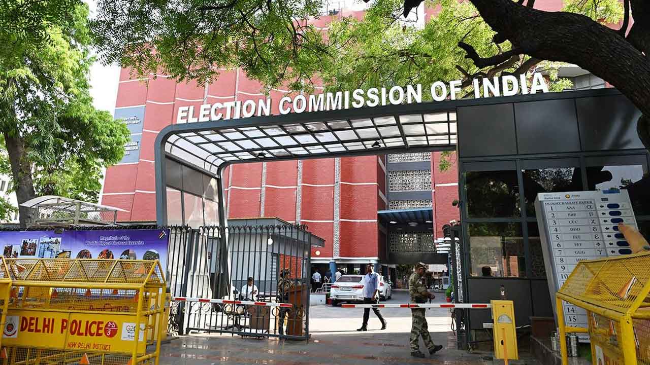 EC | పోలింగ్‌ శాతాల వెల్లడిలో ఈసీ జాప్యంపై.. ఒక్క ప్రెస్‌ మీటైనా పెట్టలేదేం?.. జర్నలిస్టు సంఘాల ఆశ్చర్యం